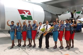 Passengers hail first all-female crew flight