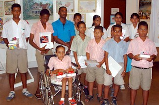 A group photo of the winners of the competitions