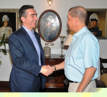 President Michel welcomes Mr Sakellaris at State House