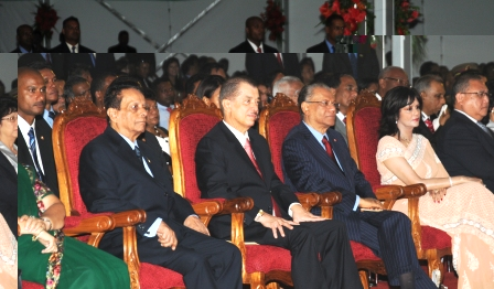 President Michel, flanked by President Jugnauth (left) and Prime Minister Ramgoolam at the celebrations marking Mauritius’ 44th independence anniversary