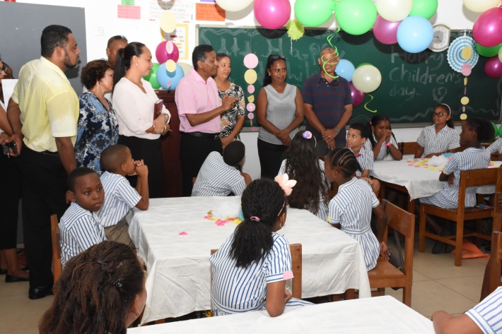President Faure visits Baie Lazare school
