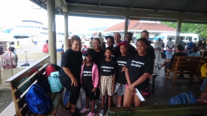 L’école Française des Seychelles et l’école des Sourds visitent l’île Curieuse