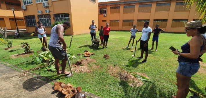 SNYA joins eco-warriors to beautify Au Cap school