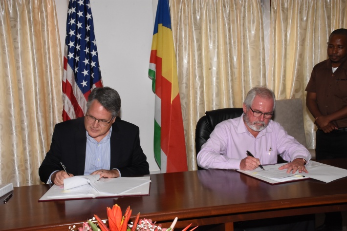 Seychelles and US sign Foreign Account Tax Compliance Act