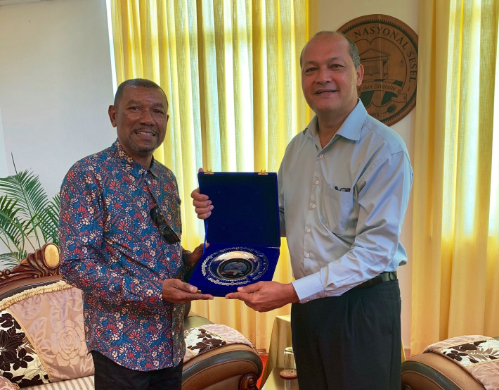 Speaker Prea receives Honorary Cultural Ambassador Patrick Victor