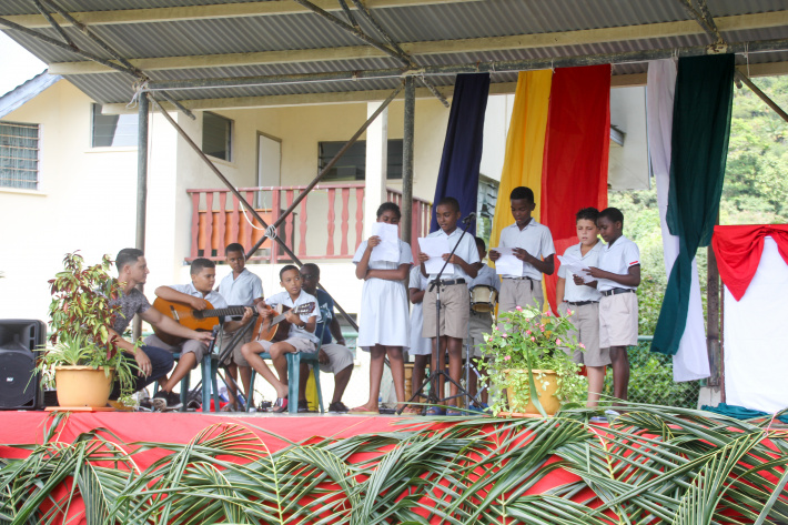 Praslin hosts clean-up campaign launch