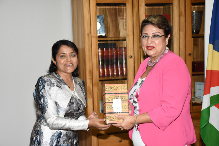 Maldivian minister for culture calls on Designated Minister Mondon