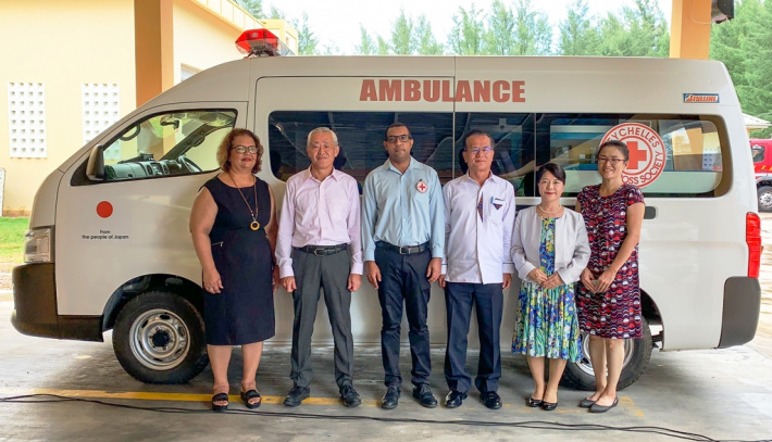 Praslin Red Cross gets new ambulance from Japanese government