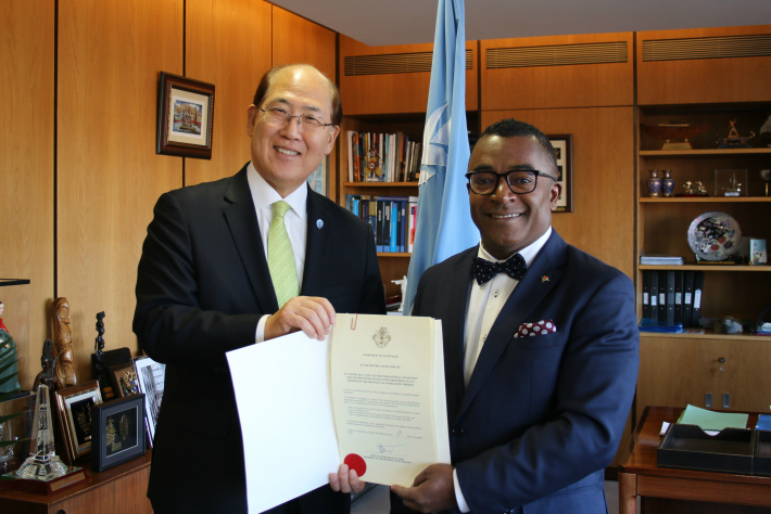 Seychelles bolsters safeguards to protect its marine environment from pollution