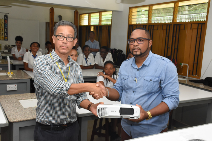 Mont Fleuri secondary benefits from science projector project