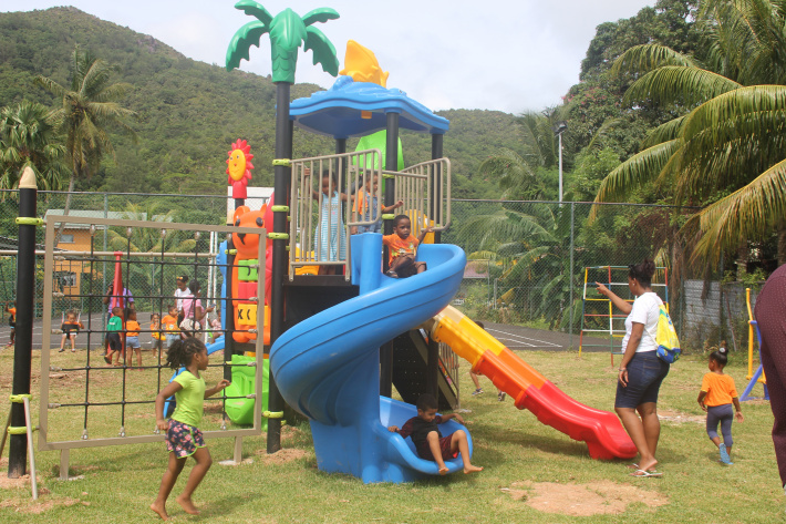 Grand Anse Praslin receives new and improved playground