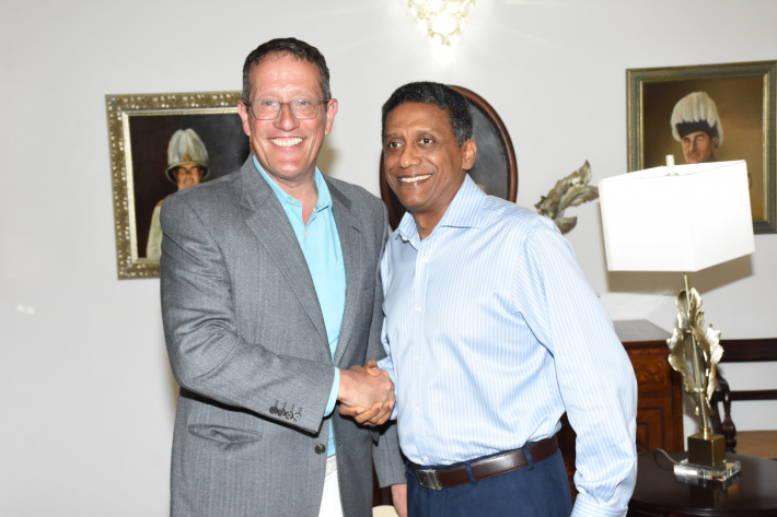 President Faure receives CNN International Anchor Richard Quest at State House