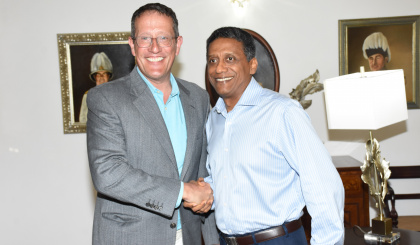 President Faure receives CNN International Anchor Richard Quest at State House