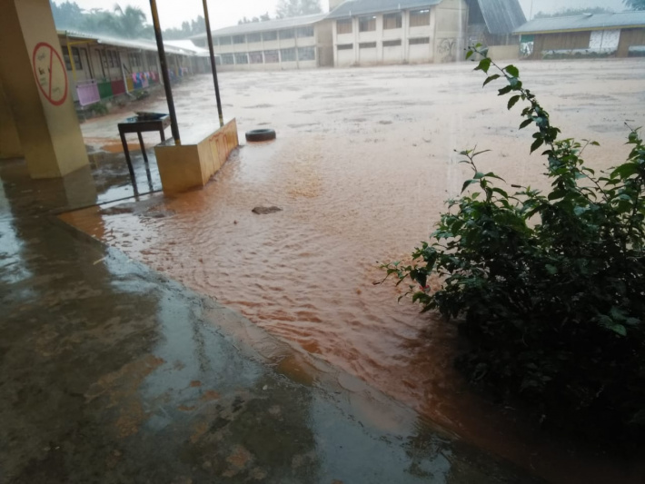 Anse Boileau primary pupils sent home early as school grounds flood