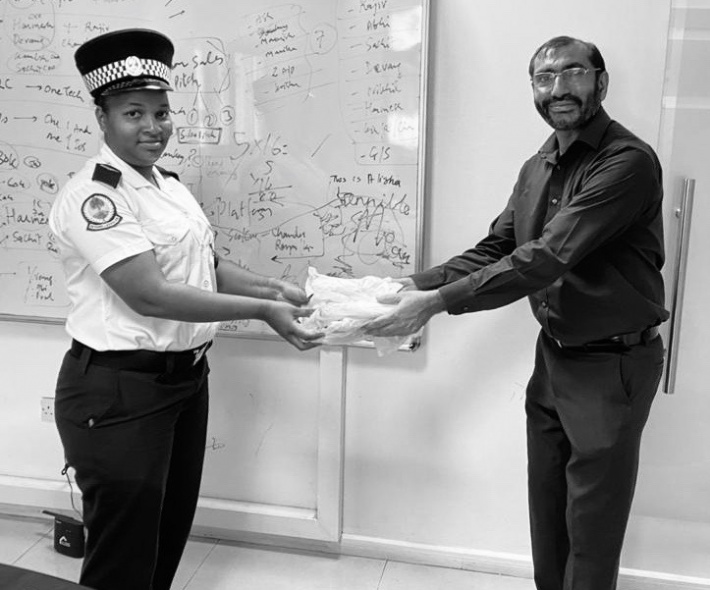 Fight against COVID-19     Local business donates face masks to Mont Fleuri police