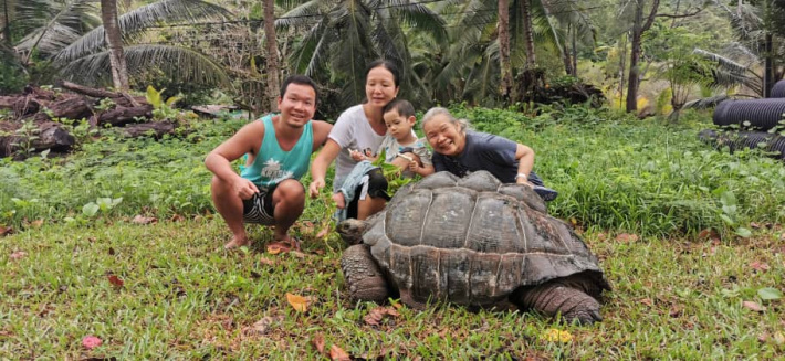 Chinese family enjoying prolonged vacation in Seychelles due to COVID-19   