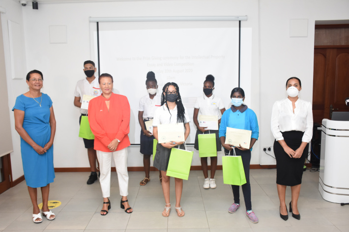 Winners of intellectual property competition rewarded