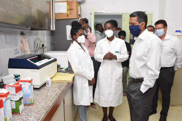 President visits public health laboratories