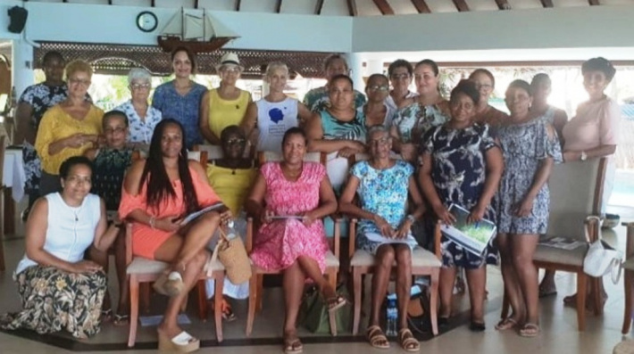 The Seychelles Alzheimer’s Foundation flies to Praslin