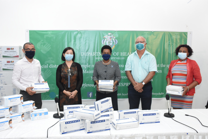 Shanghai City donates to health