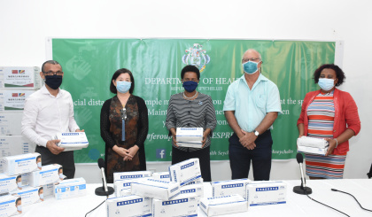 Shanghai City donates to health