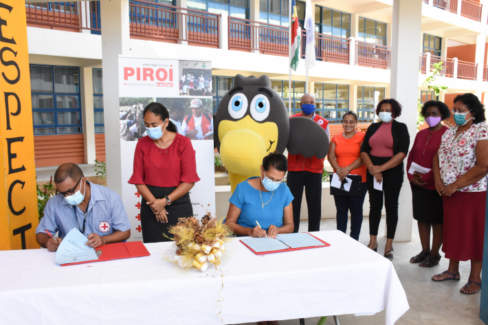 Ministry of Education and Red Cross Society solidify relationship