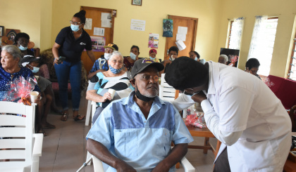 La Retraite’s elderly get free eye tests