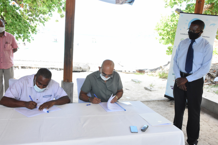 Communities to co-manage protected marine areas