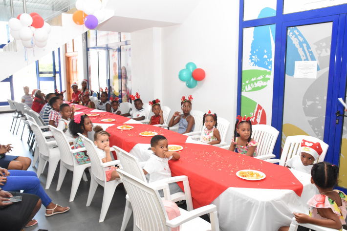 IECD holds Christmas party