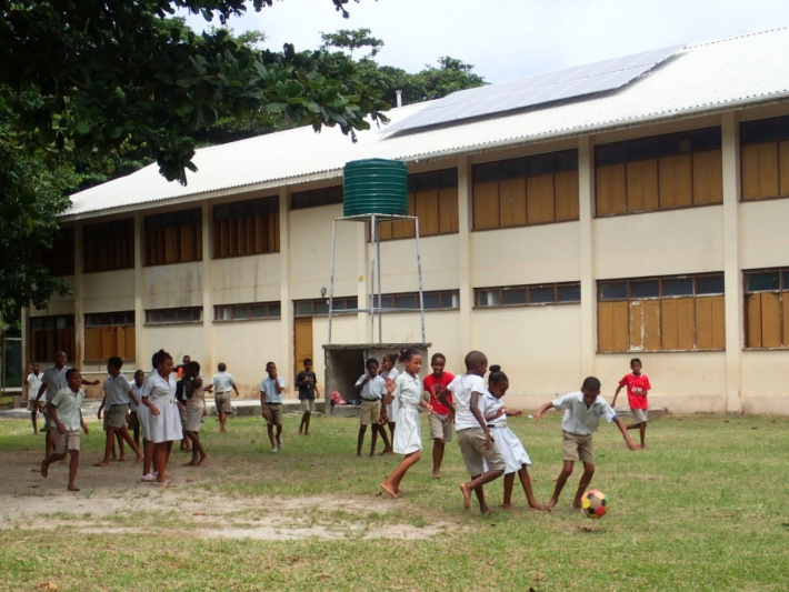 Seychelles solar school project wins Greening the Islands Award 2020 under energy category