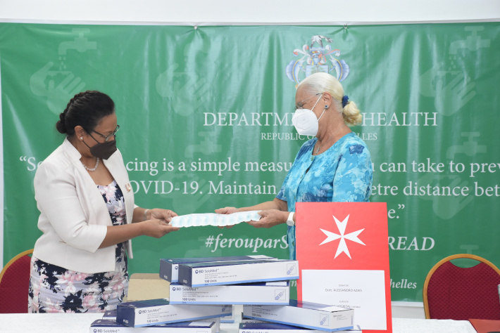 Seychelles Hospital receives more donations