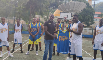 Basketball     Former Cobras player donates uniforms set to team