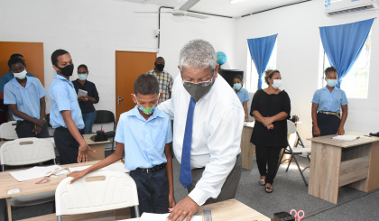 President promises to provide deaf children with the best education