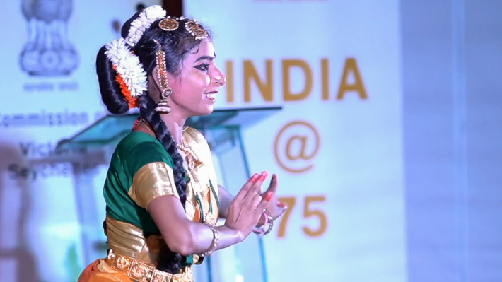 Indian classical dancer enthralls audience during live online broadcast