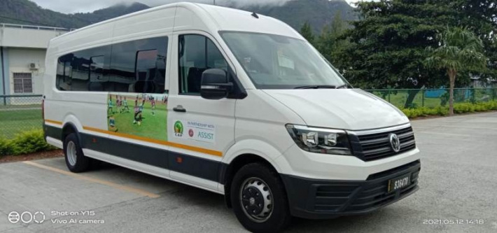 SFF receives mini-bus from UEFA