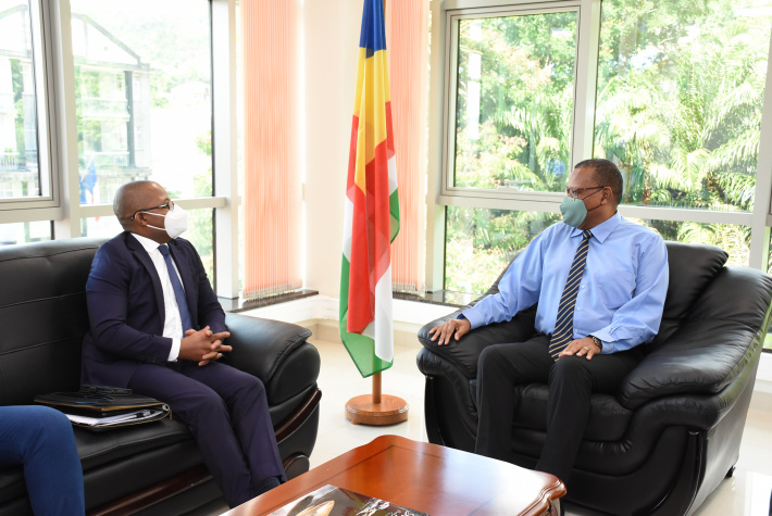 Angolan ambassador calls on transport minister