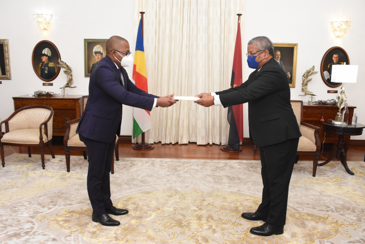 New Angolan ambassador accredited