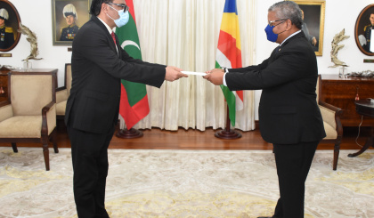 First Maldivian HC to Seychelles accredited