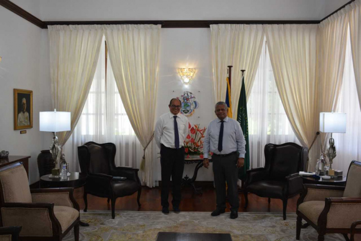 President Ramkalawan receives Professor Rolph Payet at State House