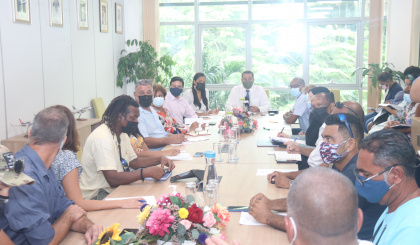 Yacht owners meet with tourism minister