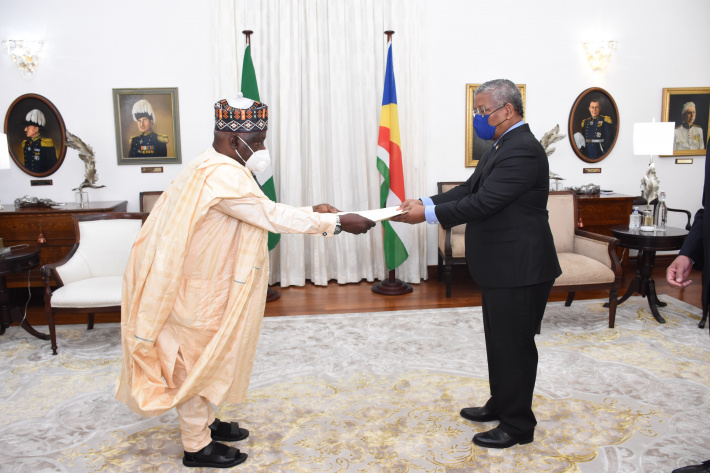 New Nigerian high commissioner to Seychelles presents credentials   