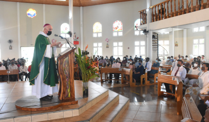 Mass celebrates start of Teachers’ Week
