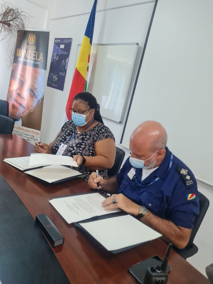 UniSey, Seychelles Prison Services sign MoU