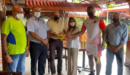 Football: Mahinda Rajapaksa Trophy in Sri Lanka     Seychelles team receive medical equipment from Sri Lankan HC