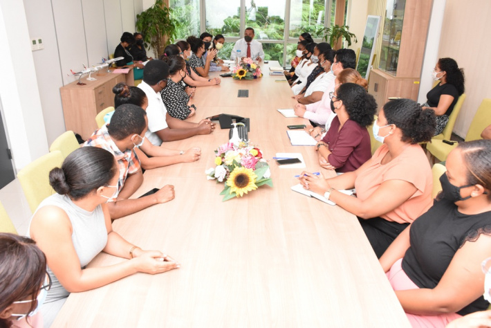 Minister Radegonde meets second batch of former Shannon College graduates