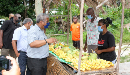 President Wavel Ramkalawan leads delegation on visits to Praslin and La Digue