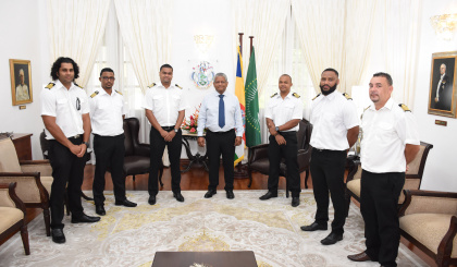 President Ramkalawan meets Seypec’s seafarers