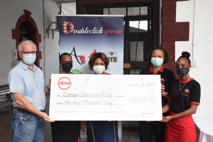 Double Click Group Seychelles donates to the hemodialysis unit and the Cancer Concern Association