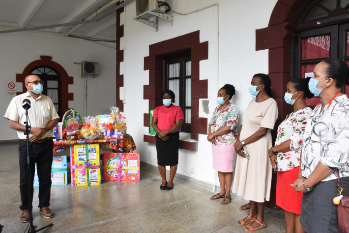 Librarians bring hope and comfort to pediatric ward