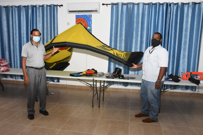 Socga donates equipment to SYA and SAF